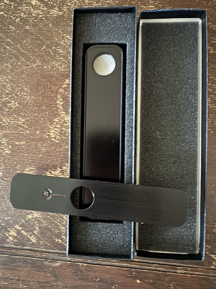Genius Pipe Black stealth pipe brand new authentic  ￼
