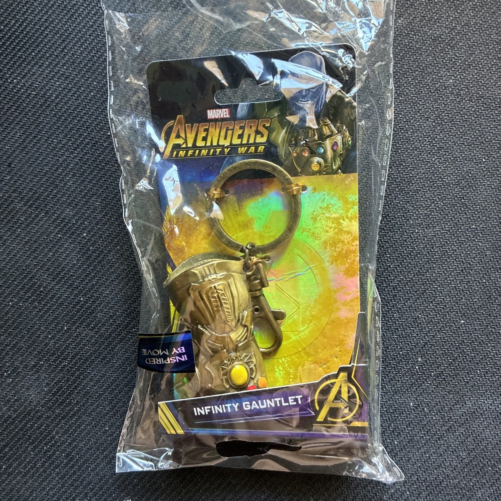 Marvel Comics Avengers Infinity Gauntlet   Pewter Keyring Key Chain Thanos