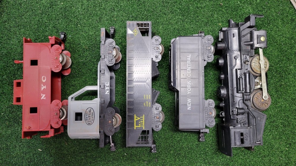 MARX 400 STEAM ENGINE FREIGHT CAR SET