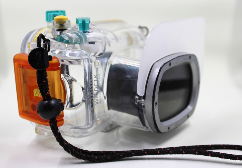 Canon WP-DC18 Waterproof Case for PowerShot A650 IS Digital Camera 130ft