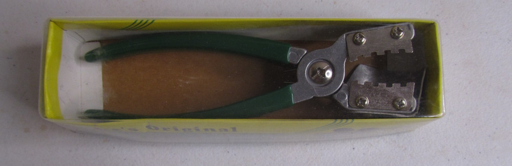 Vintage Duke’s Original Nut Sheller Model Nutcracker Excellent Condition
