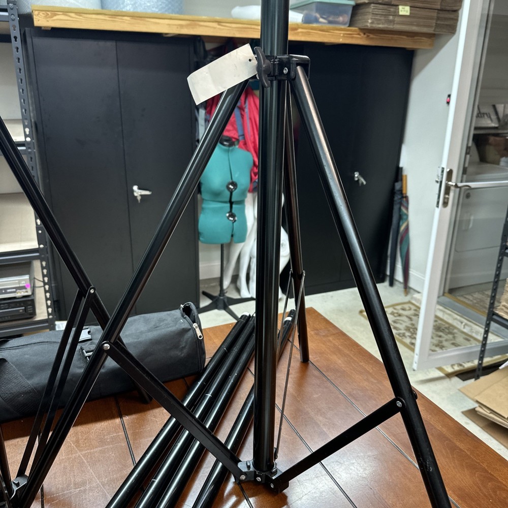 Dynatran Model AS 014 Professional Series A Background Support System