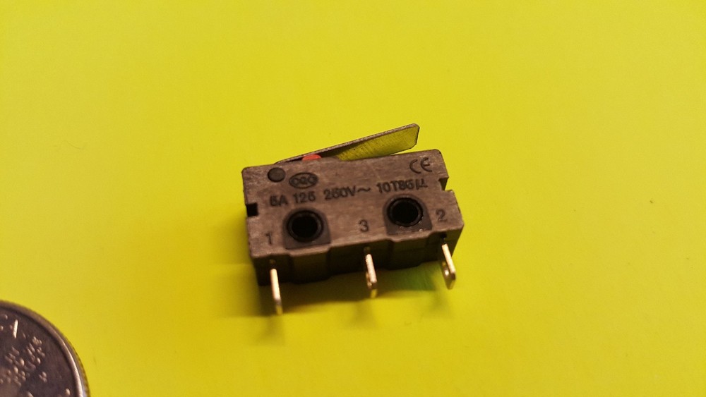 Small Micro / Limit Switch - both Normally OPEN & Closed Contacts
