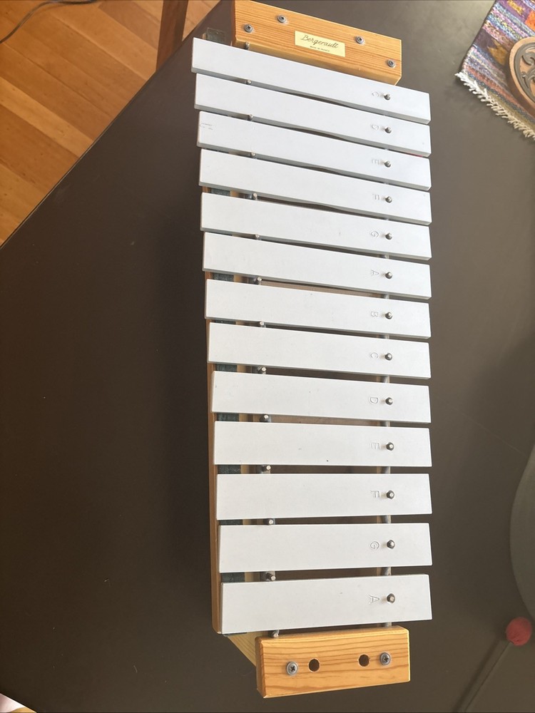 Bergerault Xylophone with Mallets Light Colored Wood