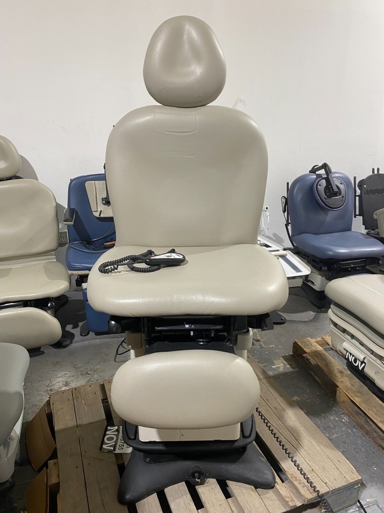 Midmark 630 Programmable and Swivel With hand control