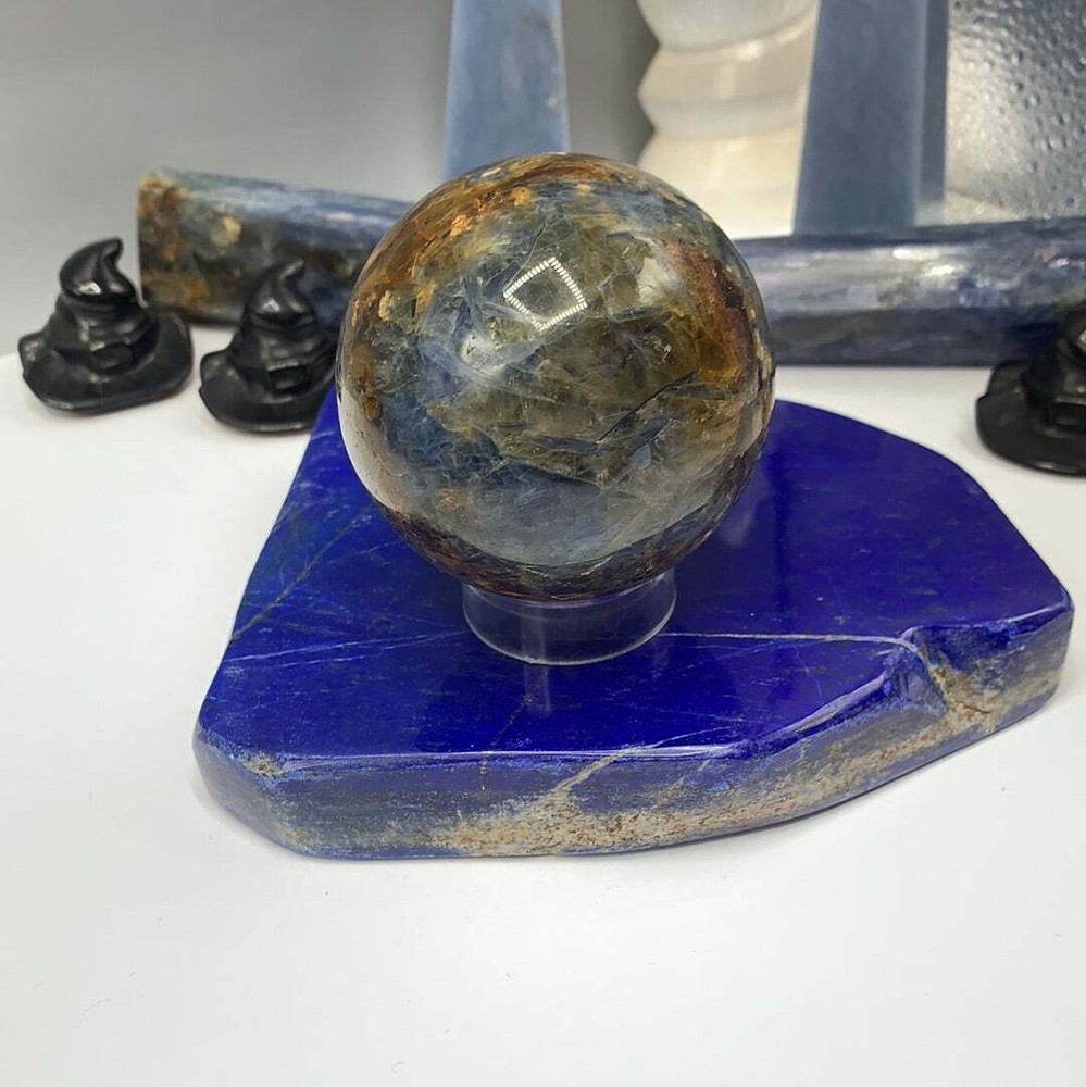 Kyanite sphere I