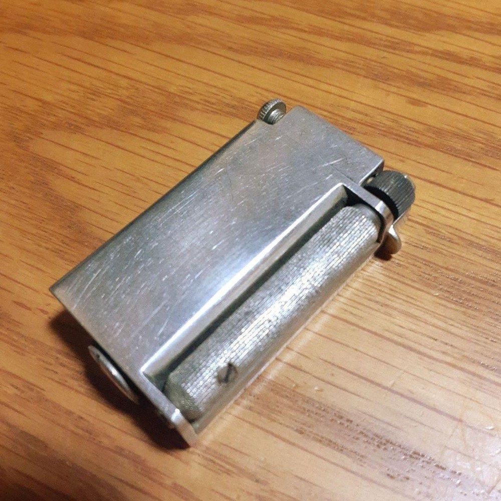 Working dunhill oil lighter silver without box