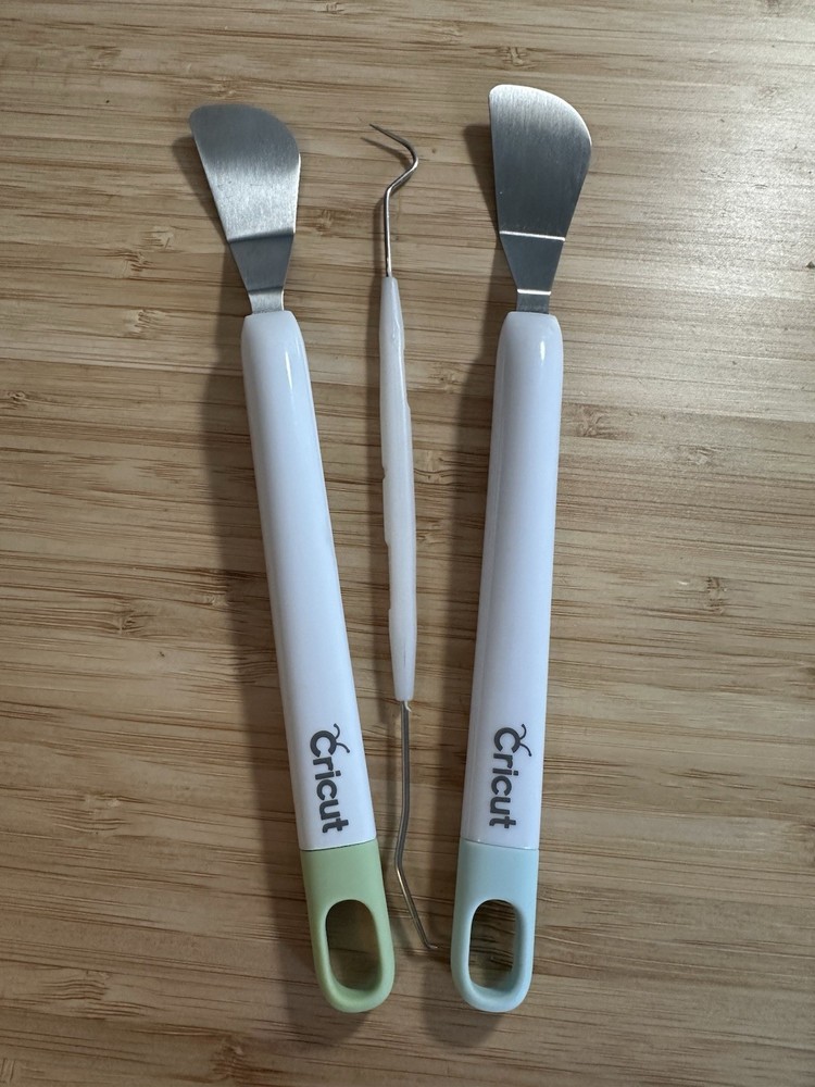Cricut Knife & Blade Plus Additional Blades & Tools