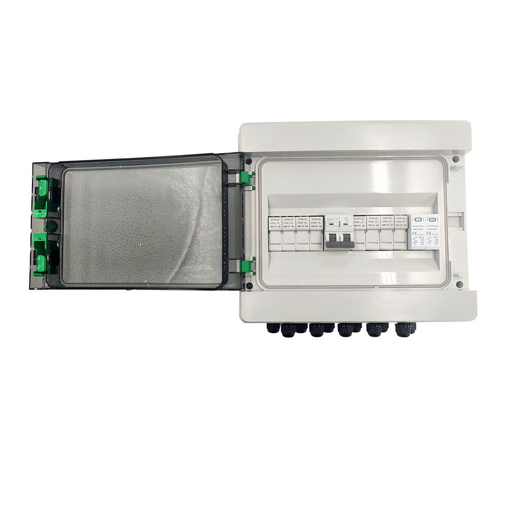 Solar PV Combiner Box Plastic 4 strings 550VDC Circuit Breaker Solar Panel 15A