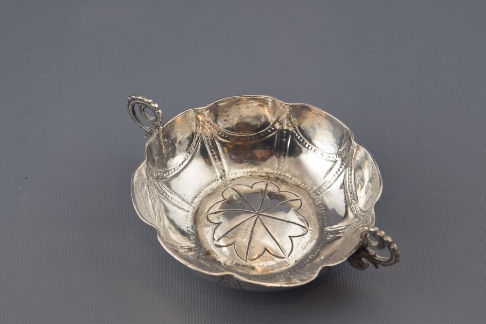 Silver Cup "tembladera", 18th Century