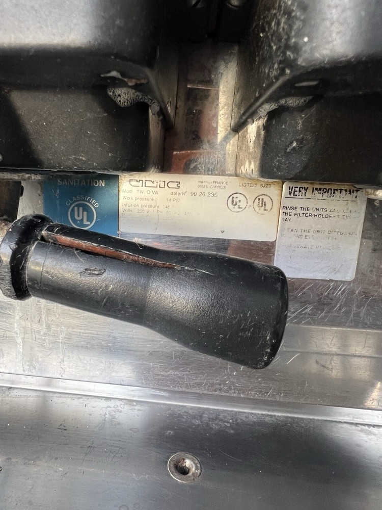 USED UNIC Pro Twin DIVA espresso Machine