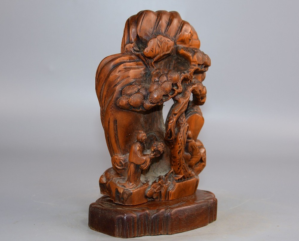 Exquisite Boxwood Tea Saint Ornament