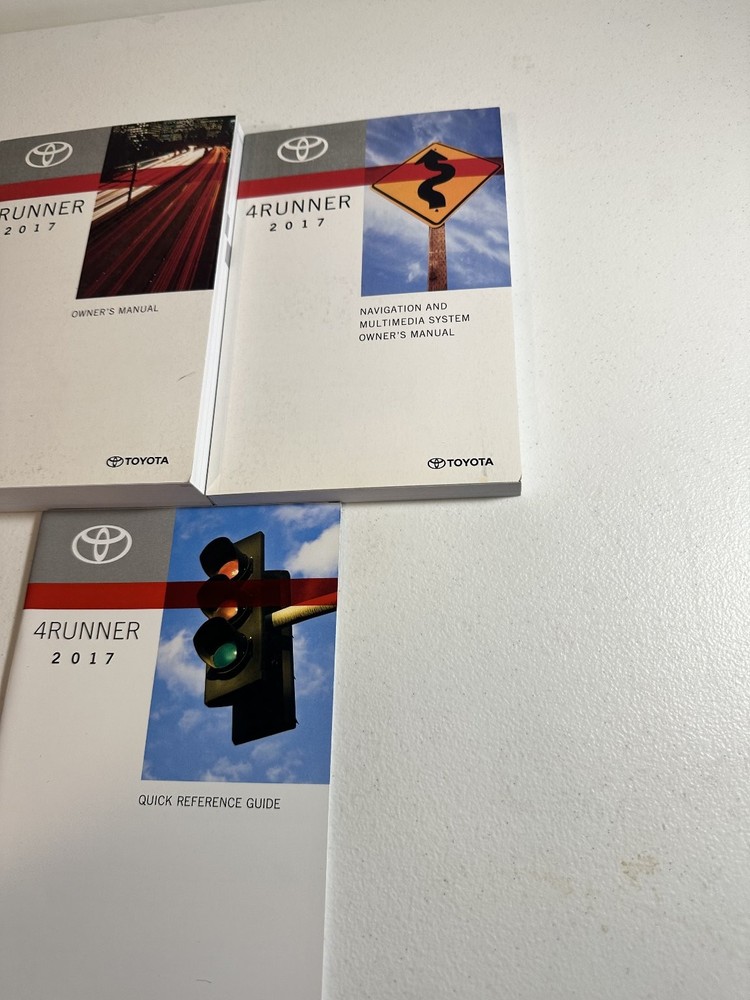 2017 Toyota 4Runner Owner's Manual Set