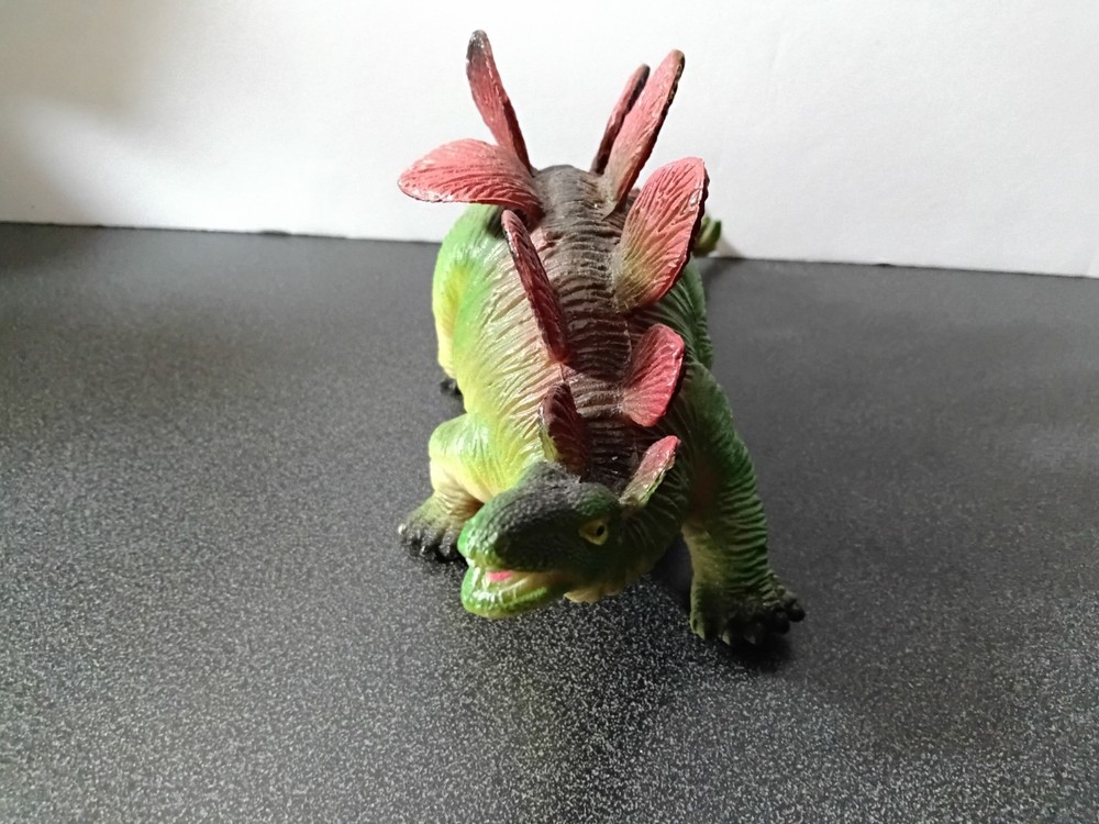 Mojo Stegosaurus dinosaur figure
