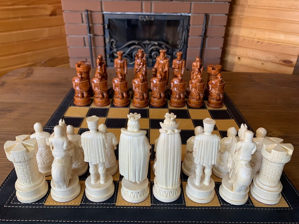 Hand Carved Walnut Maple Wood Chess Pieces