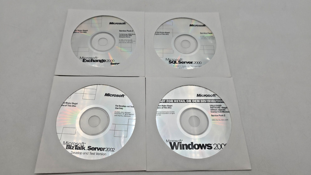 Microsoft .net Enterprise Servers 9 Disc set w/6 Keys - Win 2000
