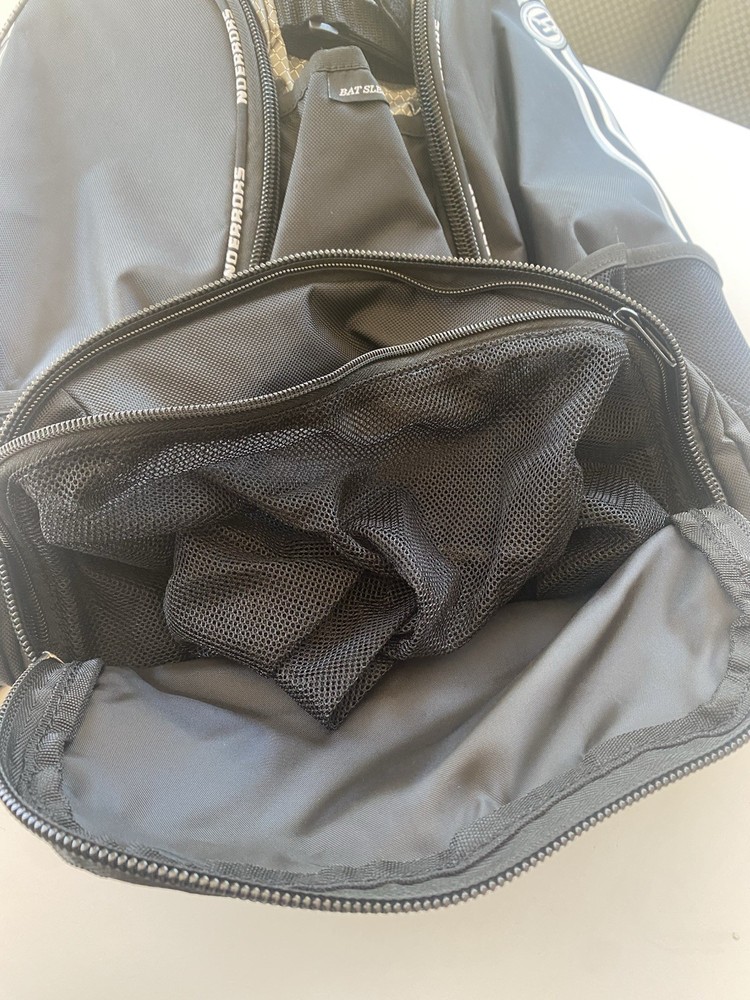 Easton No Errors Black Baseball Backpack With Bat Sleeve. New No Tags.