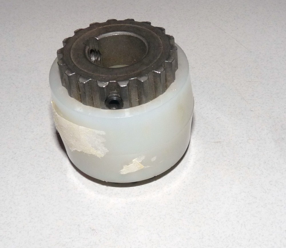 NEW DODGE MASTER COUPLING 3/4" TO 5/8"