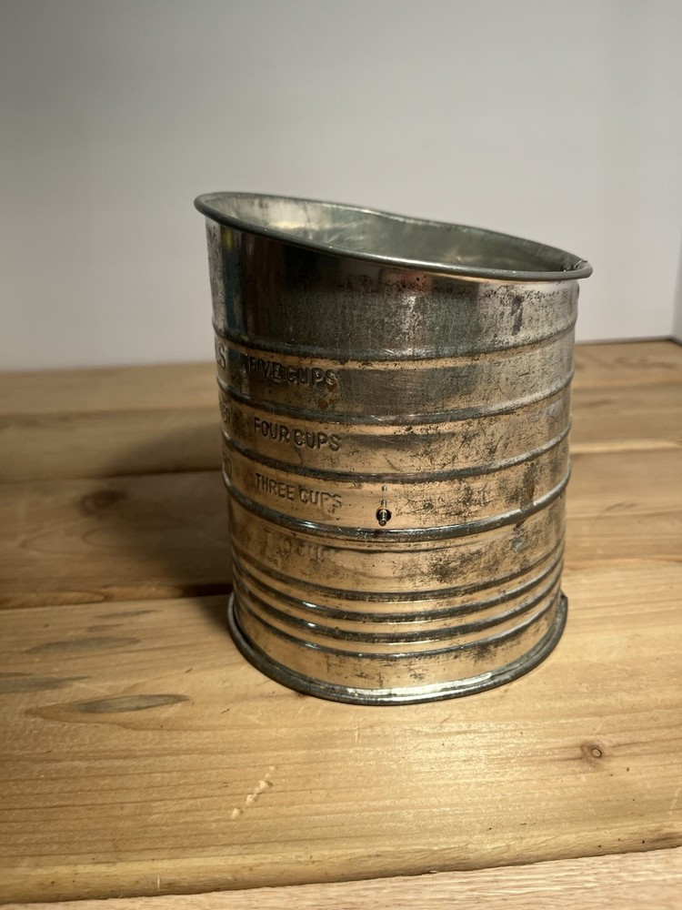 Bromwells 5 Cup Flour Sifter With Green Knob. Missing Handle