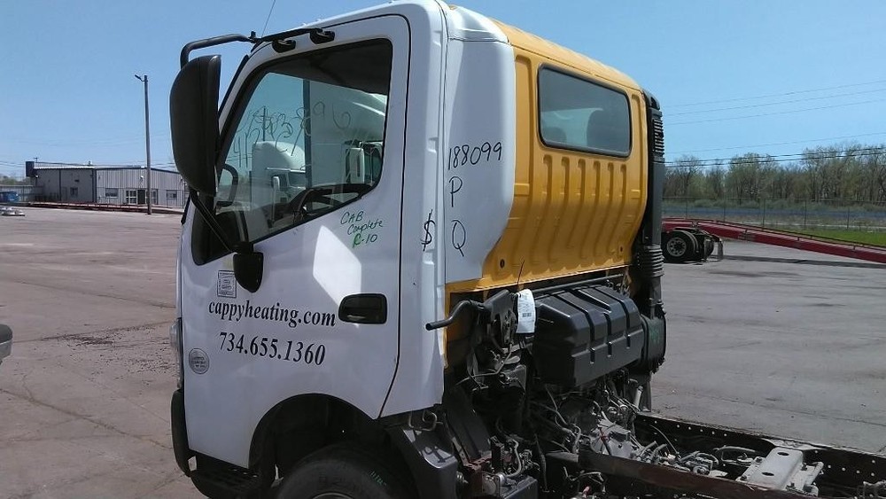 Replaces 2017 HINO 155 CAB , OH