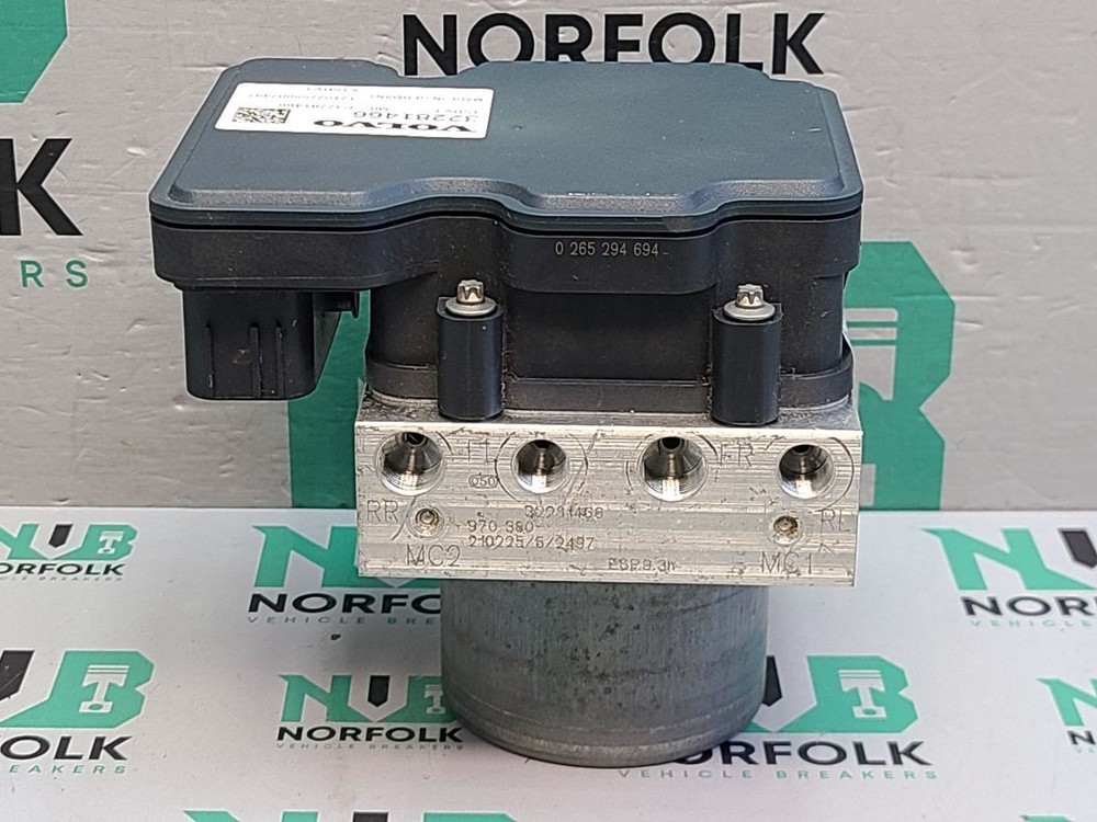 VOLVO XC40 ABS Pump Modulator Control Unit 32281466