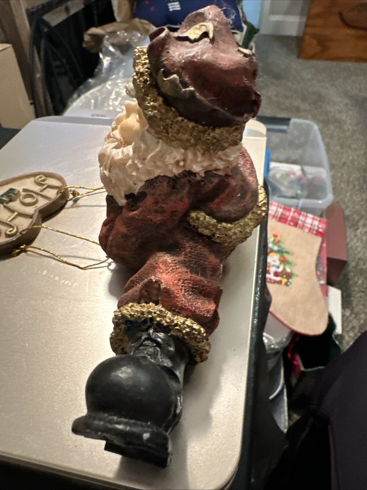 Santa Claus Doing Splits, With Dangling Heart Decor