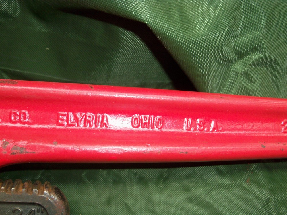 RIDGID 24" HEAVY DUTY PIPE WRENCH