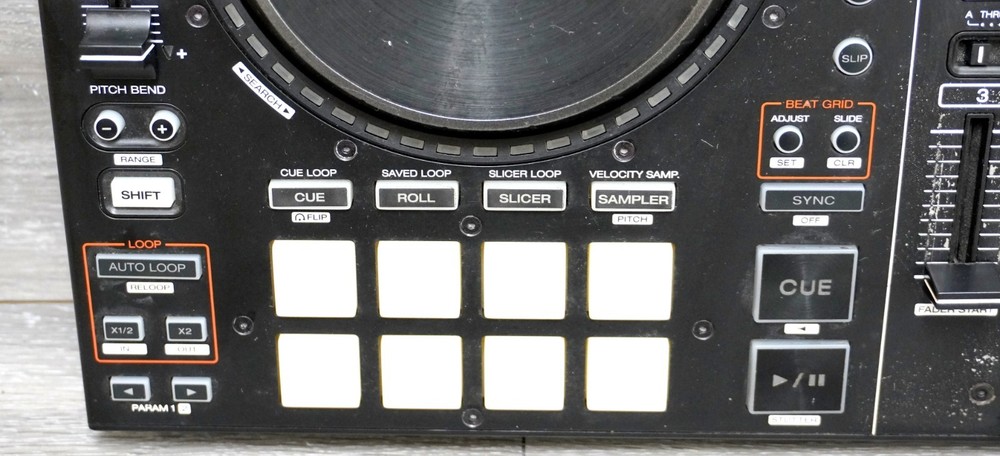 Denon MC7000 2 Channel DJ Interface Serato Controller w/ Ultra Protective Case