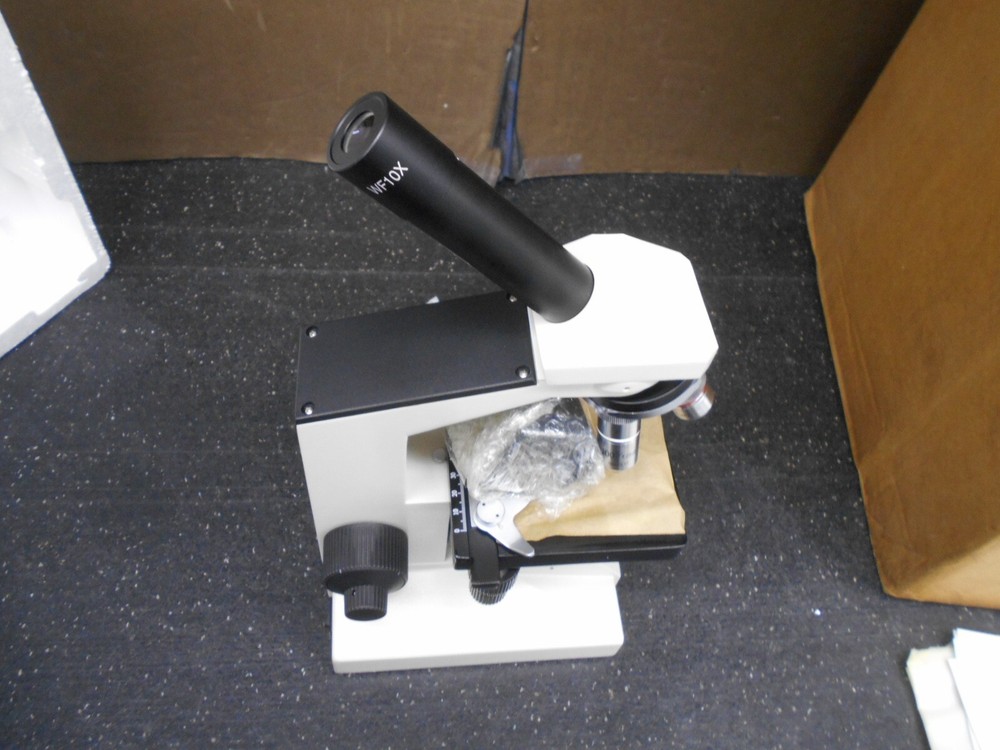 Student Microscopes L1000B-LED Set of 2 Microscopes WF10X
