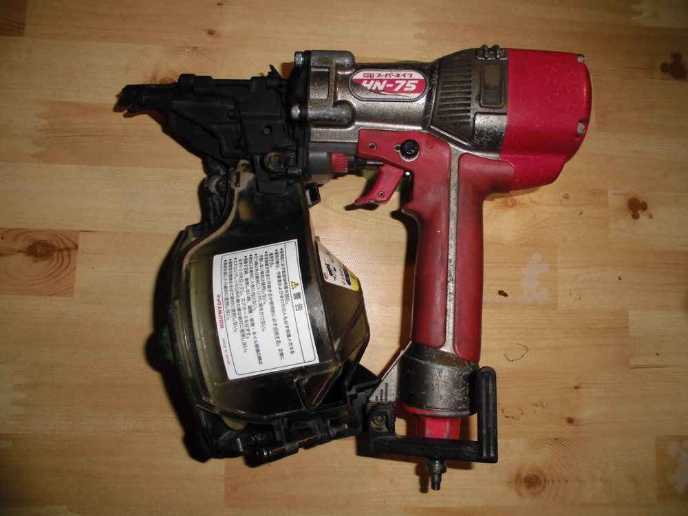 Max High-Pressure Nailer HN75