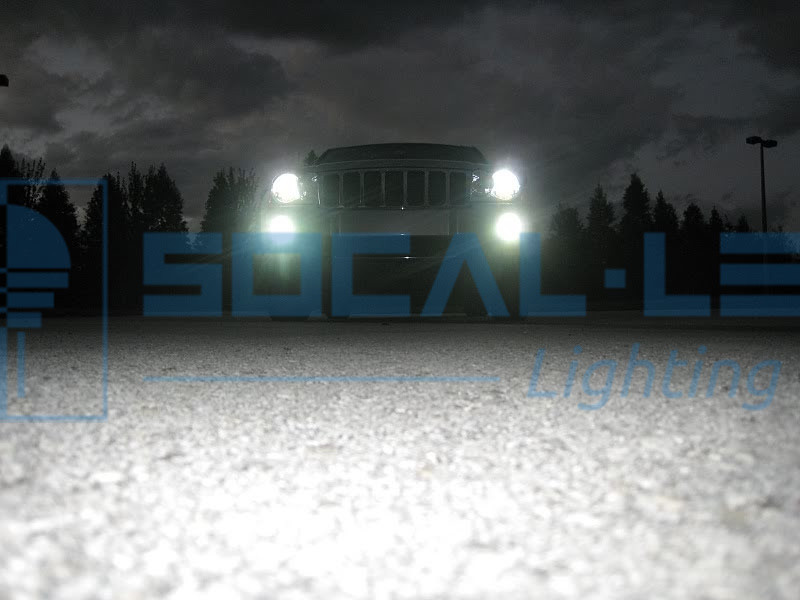 2x Xenon D3S HID Bulbs 35W AC OEM Headlight Direct Replacement 4K 6K 8K 10K 12K