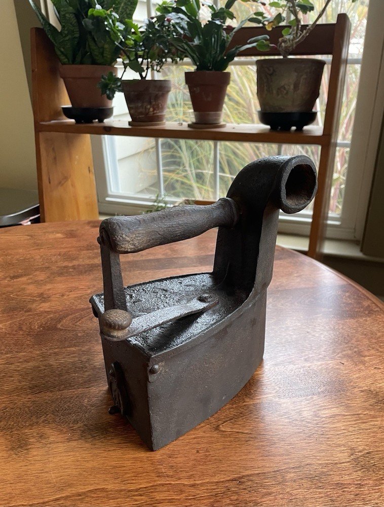 EARLY CHARCOAL IRON (J)