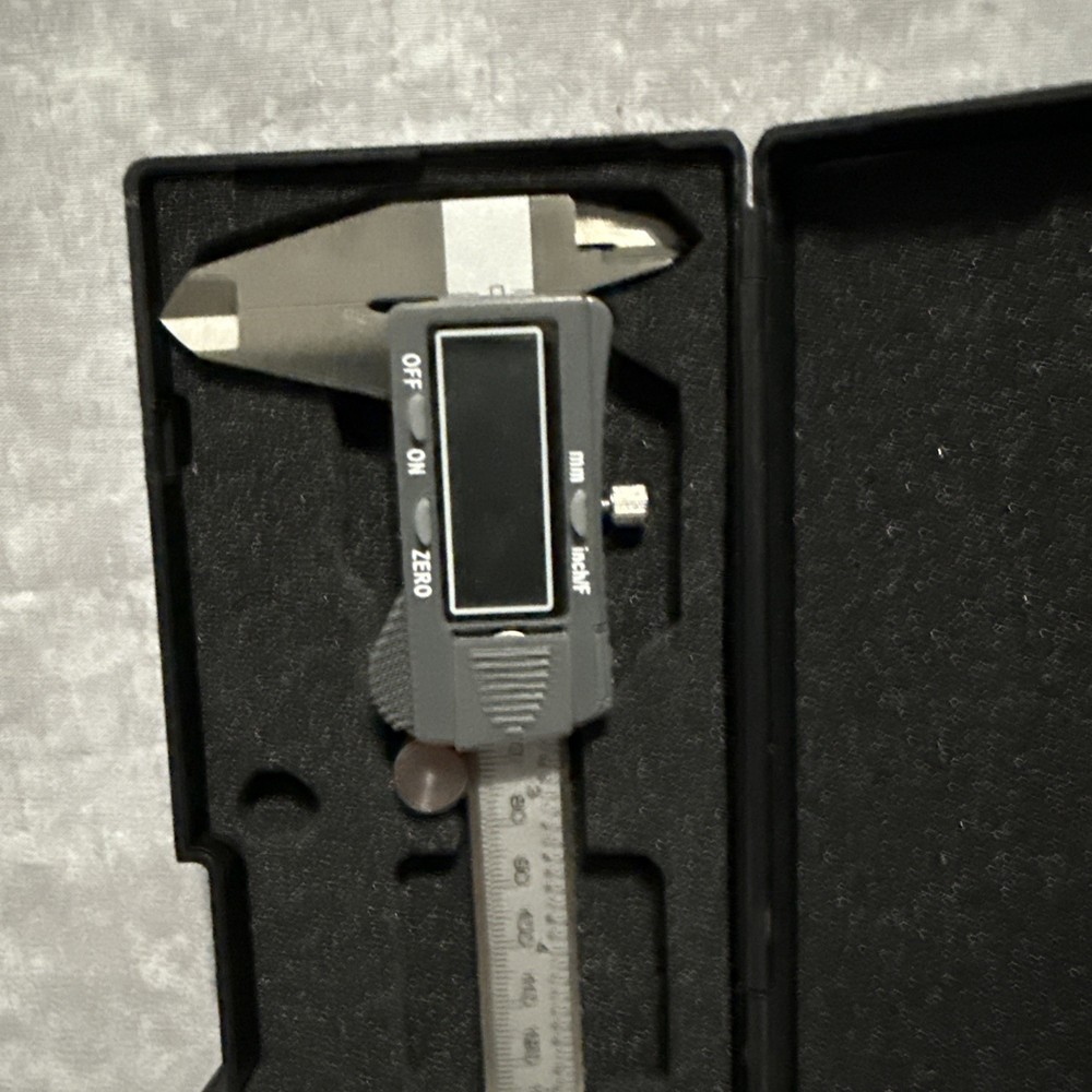 Pittsburgh 6" Digital Caliper with Case & Instructions Item 68304