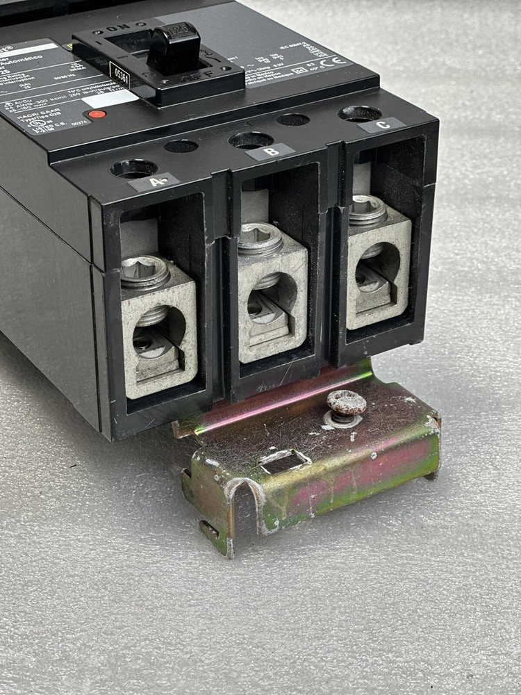 SCHNEIDER ELECTRIC QDE32125 / QDE32125