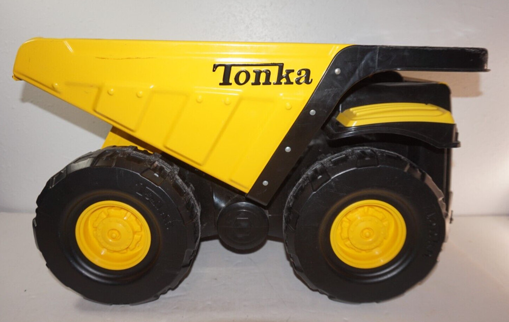 Tonka Basic Fun 06028 Yellow Dump Truck Toughest Mightiest