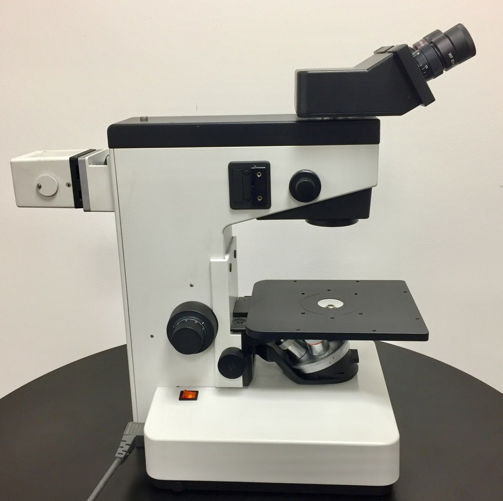 Leitz Labovert FS Inverted Microscope w 5 Objectives & Light Source