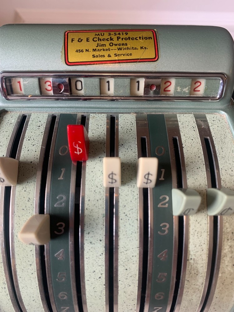 Vintage Hedman Company F & E Check Protector, Series Excel Model