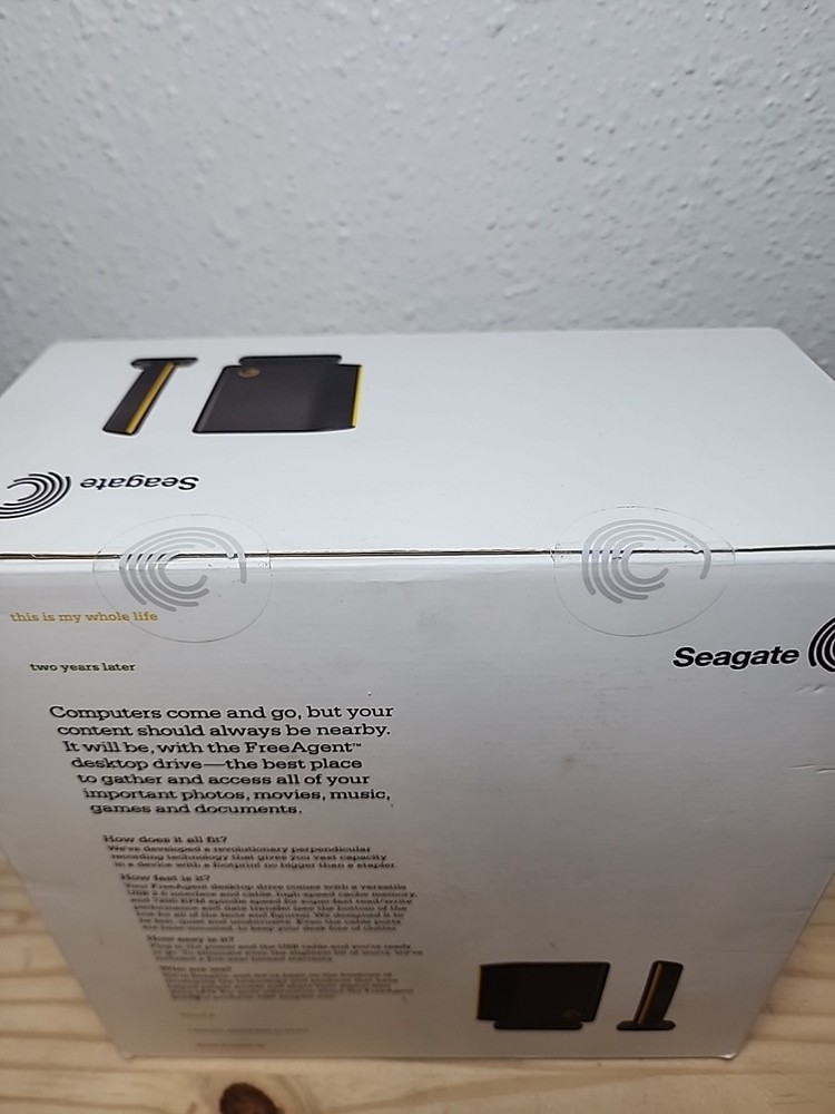 Seagate FreeAgent External Hard Drive 500GB USB 2.0 PC or Mac