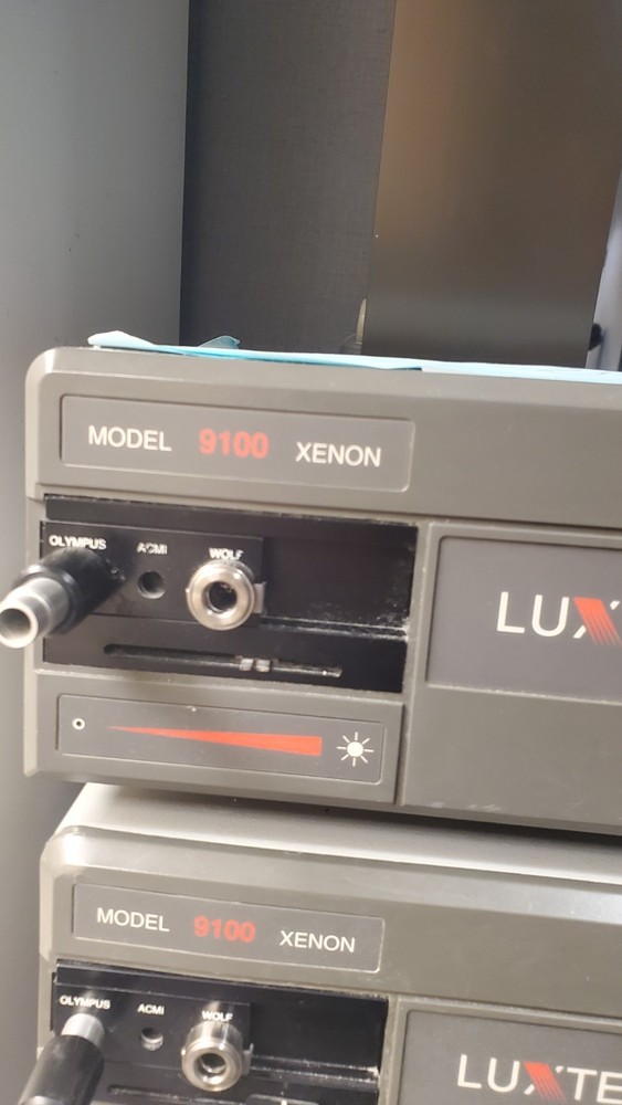 LUXTEC Model 9100 Xenon Light Source
