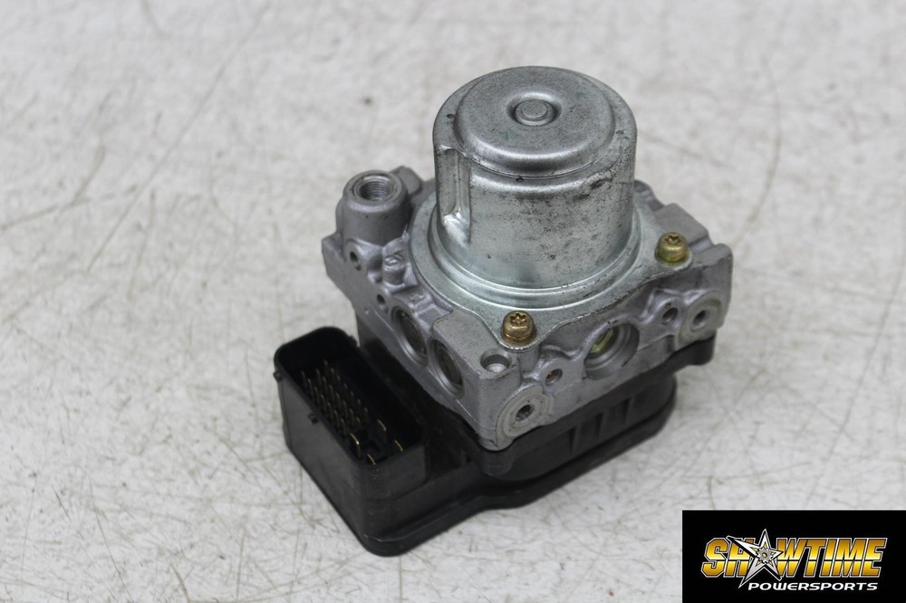04 HONDA SILVER WING 600 FSC600A ABS PUMP UNIT MODULE