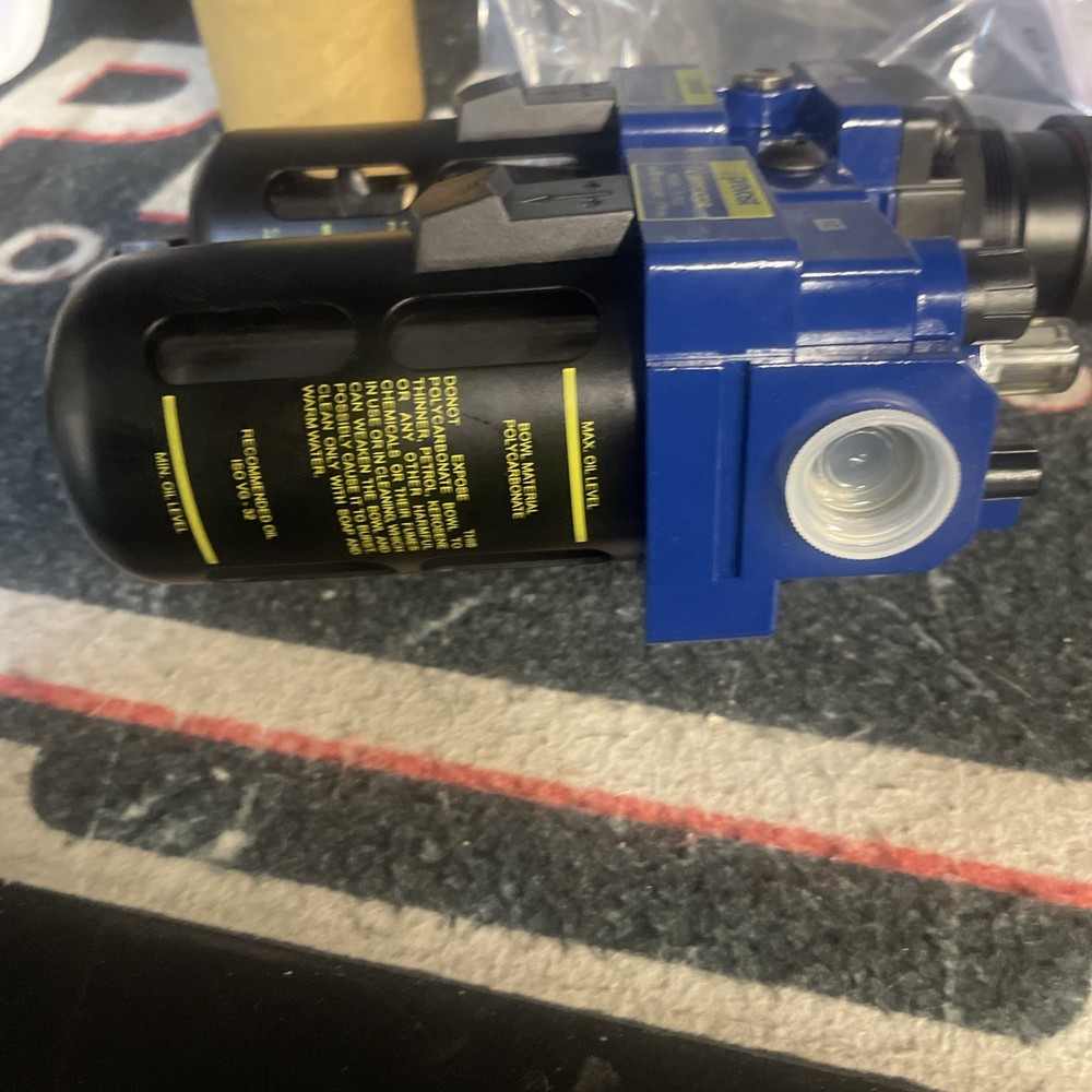 PREVOST TB PSM203 , Standard, 2 Pc Filter/Regulator-Lubricator