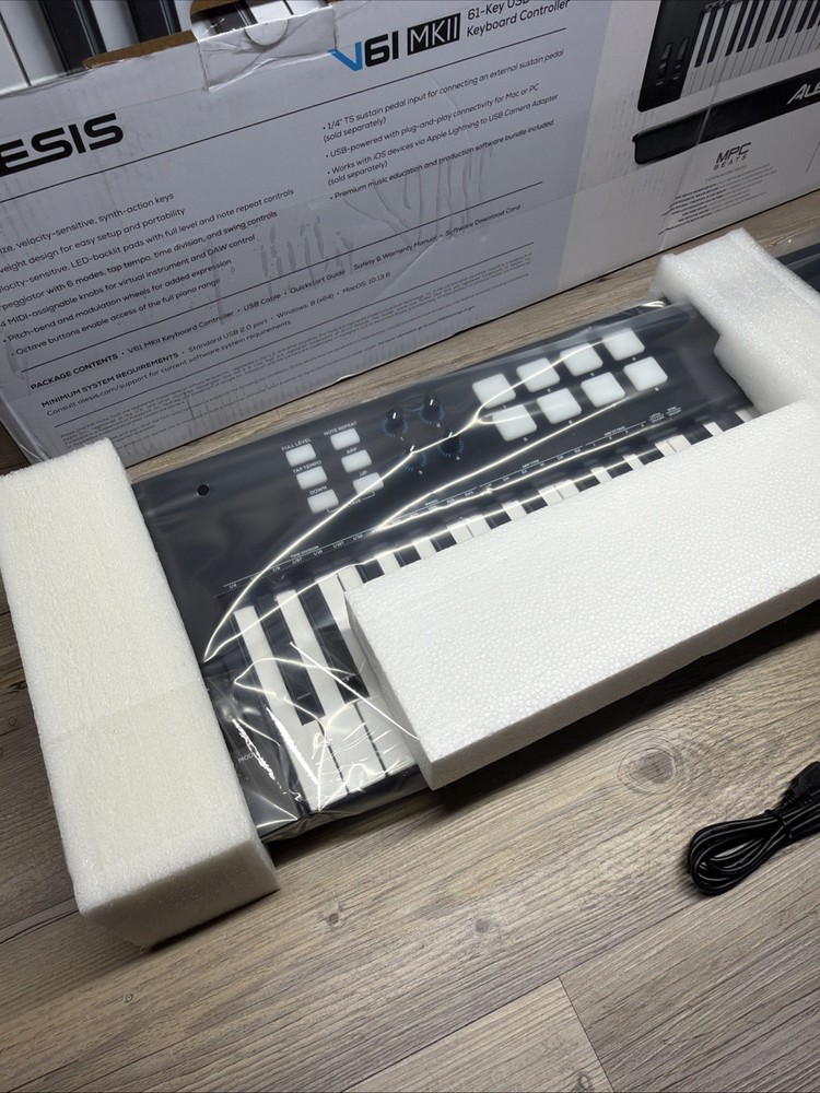Alesis V61 MKII 61-Key USB-MIDI Keyboard Controller New Open Box