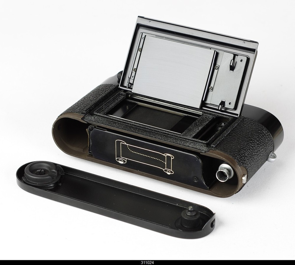 Leica M2 Black Paint Repaint Mint
