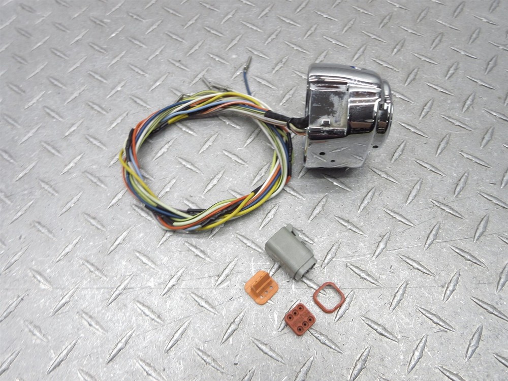 2000 Harley Davidson Roadking Classic FLHR Left Handle Bar Control Switch OEM