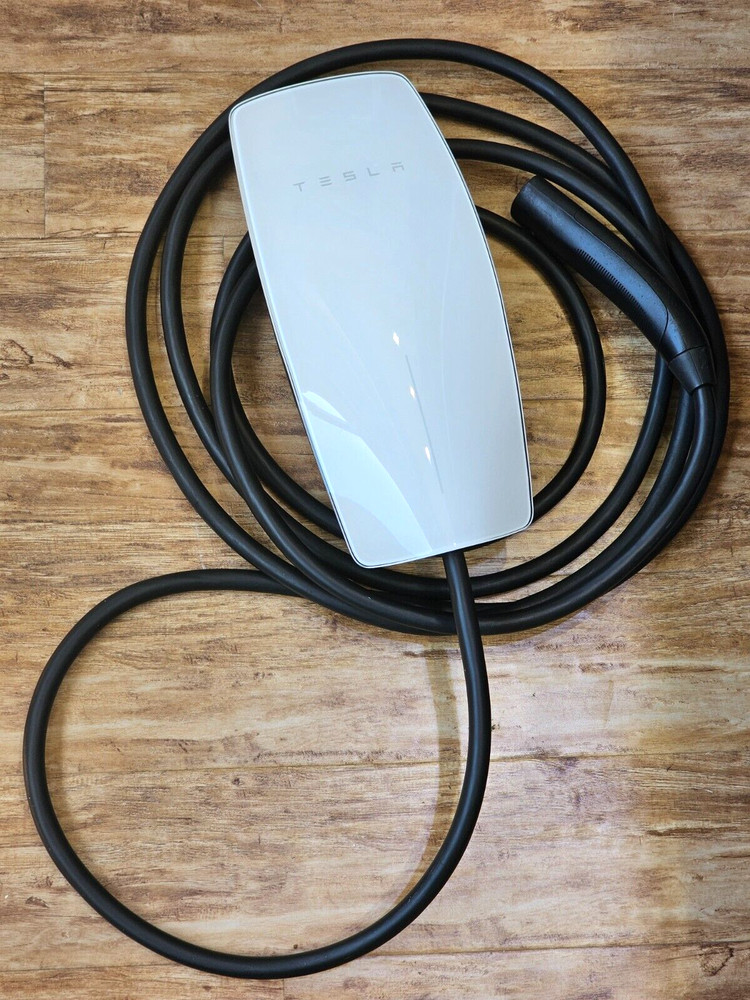 Tesla Wall Connector 86C4CE 18 Ft 48A