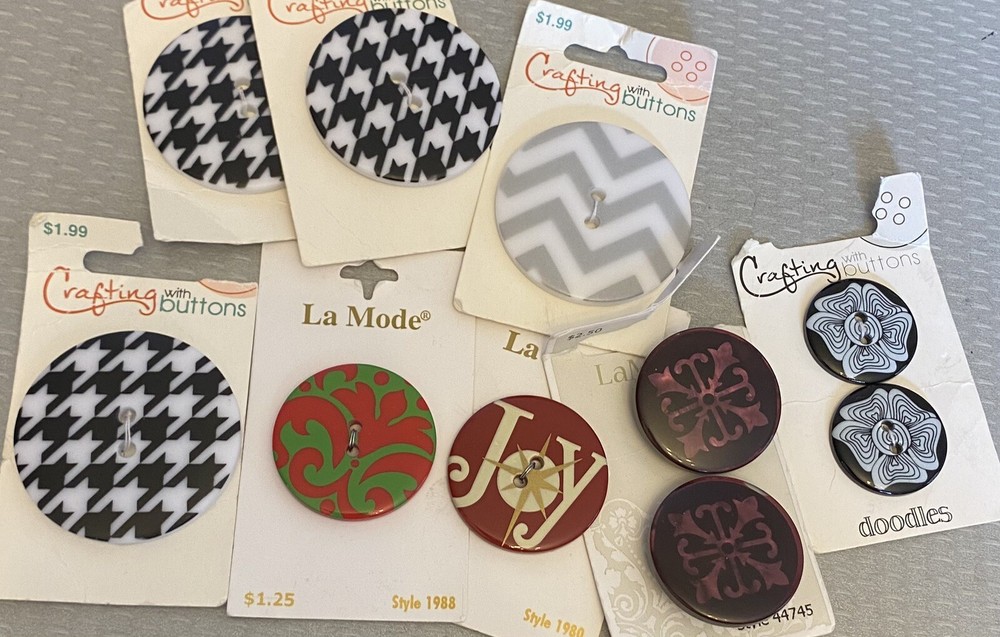 Vintage Big Oversized Plastic Novelty Button Cards Black White Check LaMode 10P