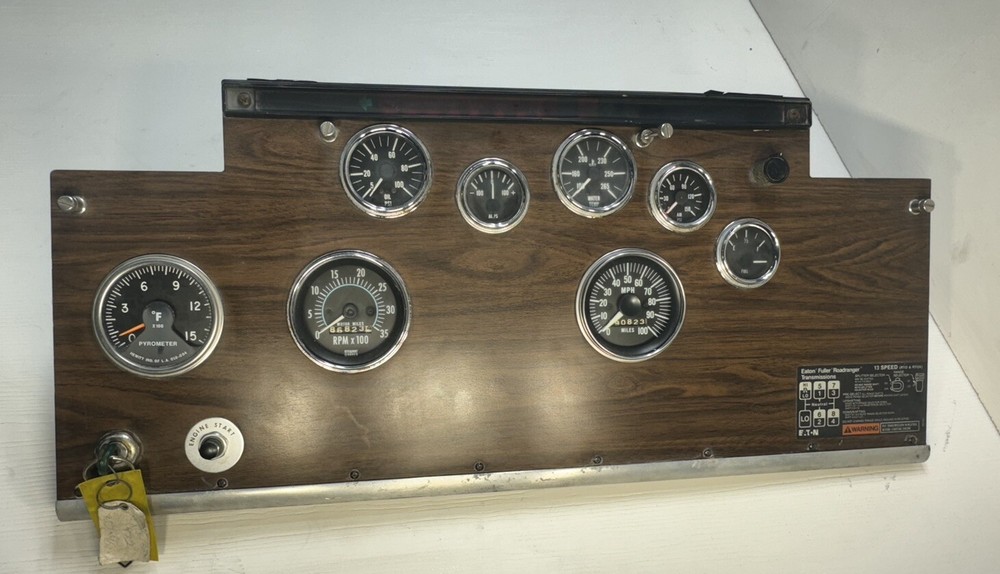 1981 Peterbilt 362 Cabover Instrumental Cluster Dash