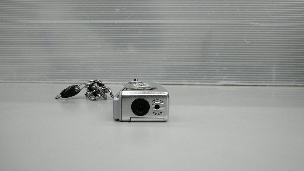 YASHICA ATORON film camera