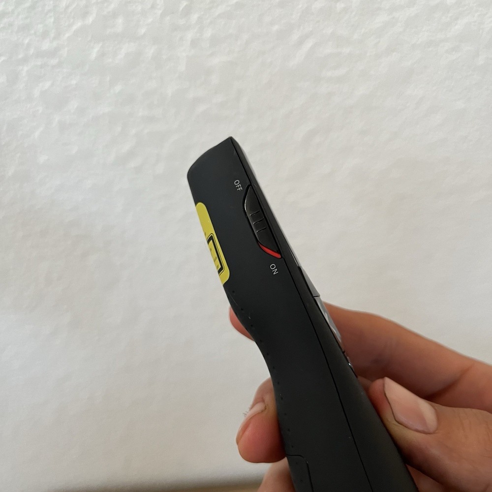 Logitech Wireless Presenter R800 With Laser Pointer