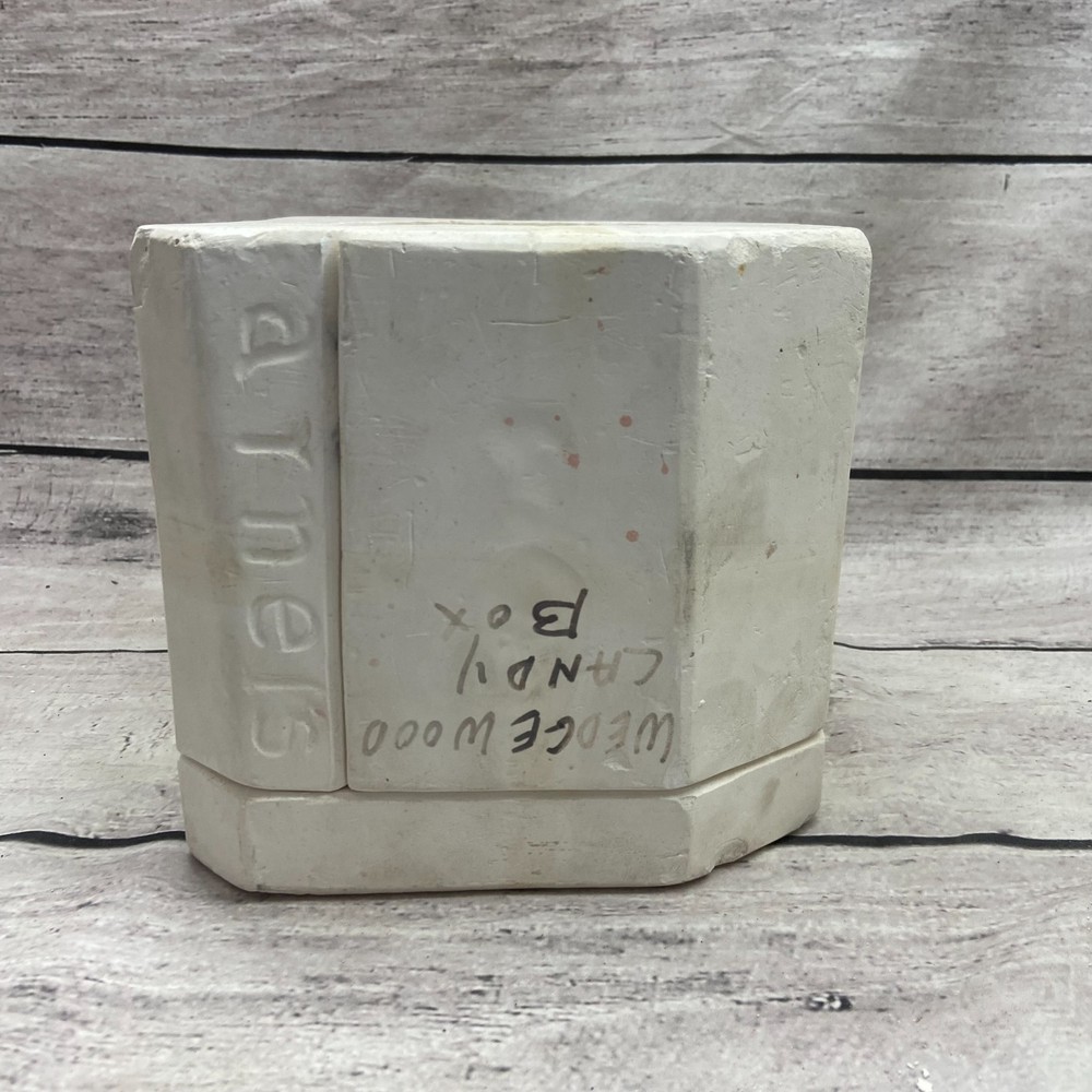 Arnel's Ceramic Casting Mold Wedge Wood Candy Box #396